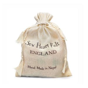Geschenkverpakking voor een vloerkleed van Sew Heart Felt - My Little Carpet