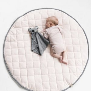 Speelkleed Quilted Pink/ Dark Grey van Mister Fly - My Little Carpet