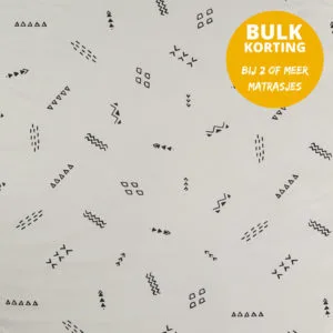 Speelmatras St. Barth – Black Secrets Natural van Nobodinoz - My Little Carpet