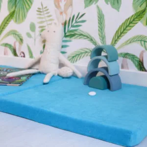 Opvouwbaar Speelmatras Velvet Petrol van Wigiwama - My Little Carpet