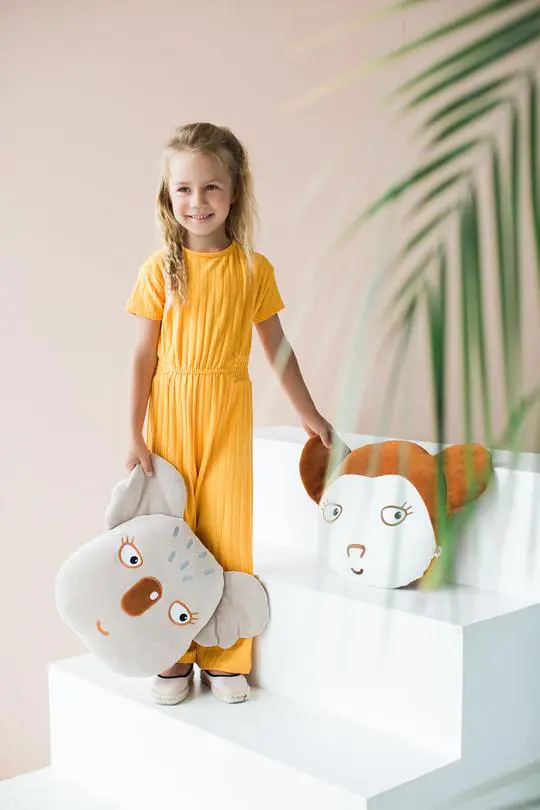 Knuffel Kussen Velvet Monkey van Wigiwama - My Little Carpet