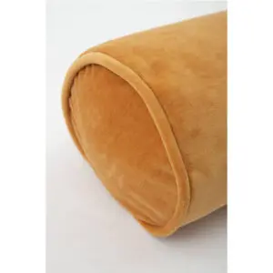 Roll Cushion Velvet Mustard van Wigiwama - My Little Carpet