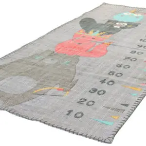 Stonewashed wandkleed / vloerkleed / groeimeter Totem van Nattiot - My Little Carpet