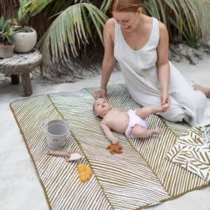 Waterdicht Speelkleed Sand Castle met handige draagtas van Toddlekind - My Little Carpet