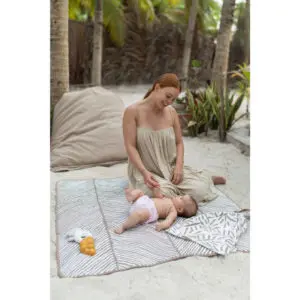 Waterdicht Speelkleed Tan 120 x 120 cm met handige draagtas van Toddlekind - My Little Carpet