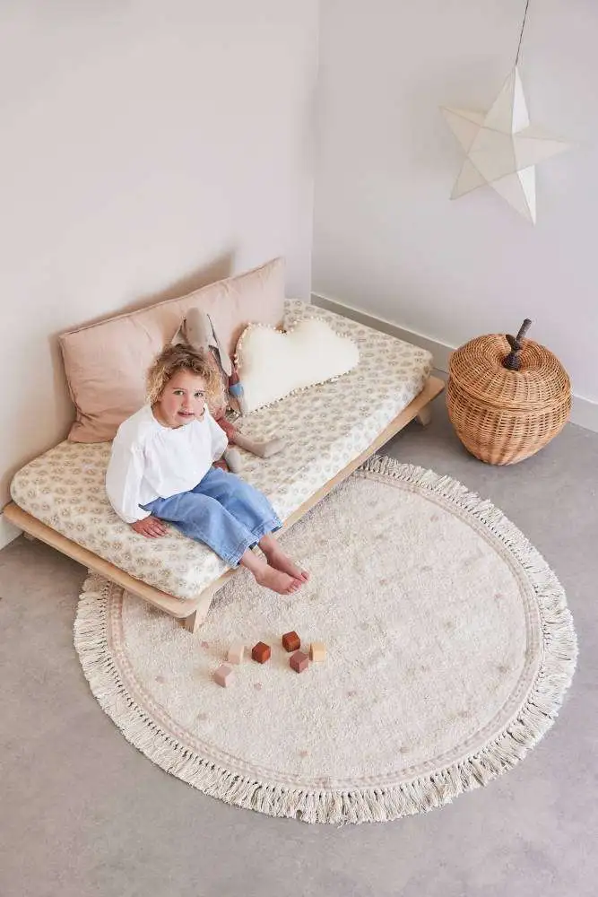 Rond vloerkleed Emma Dots Pink van Tapis Petit - My Little Carpet