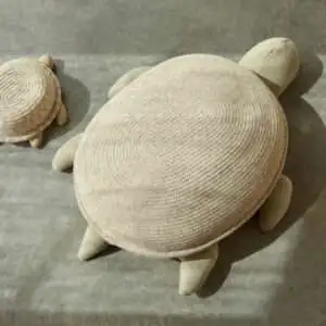 Opbergmand Mama Turtle van Lorena Canals - My Little Carpet