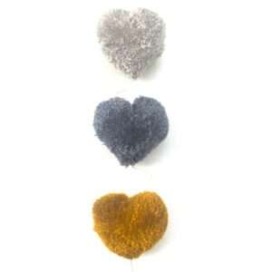 slinger harten pom pom grijs & oker - verticaal - L89cm - 100% zachte wol - handgemaakt in Nepal