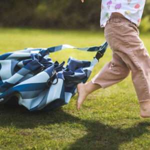 Speelkleed/Speeltas - OUTDOOR - Green Stripes van Play and Go - My Little Carpet