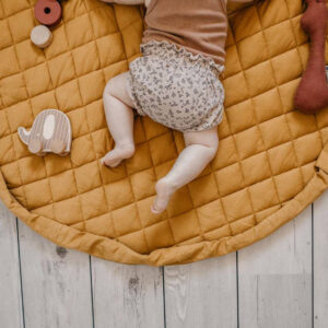 3 in 1 Speelkleed/Speeltas/Luiertas - SOFT Organic - Mustard Chai Tea van Play and Go - My Little Carpet