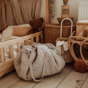 3 in 1 Speelkleed/Speeltas/Luiertas - SOFT Organic - Stripes Blue van Play and Go - My Little Carpet