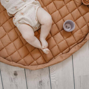 3 in 1 Speelkleed/Speeltas/Luiertas - SOFT Organic - Tawny Brown van Play and Go - My Little Carpet
