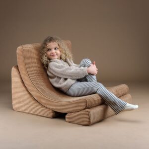 Comfortabele lounge stoel voor kinderen in Toffee tint van Wigiwama