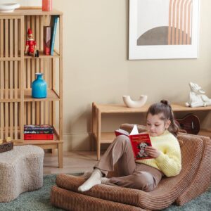 Kinderstoel Moon Chair Toffee van Wigiwama voor lezen en ontspannen