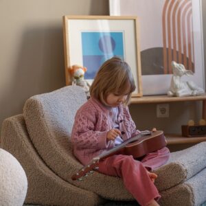 Wigiwama Moon Chair in zandkleur voor lezen en relaxen