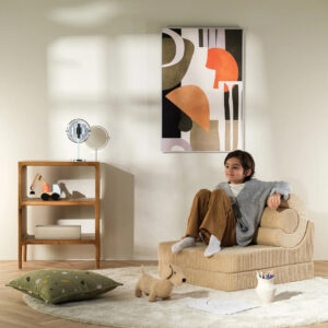 Wigiwama Flipster Brown Sugar kinderstoel met verstelbare rugleuning en zachte schuimvulling