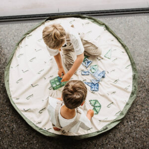 Play & Go Croco speelkleed Ø140 cm met krokodillen dierenprint met spelende kinderen